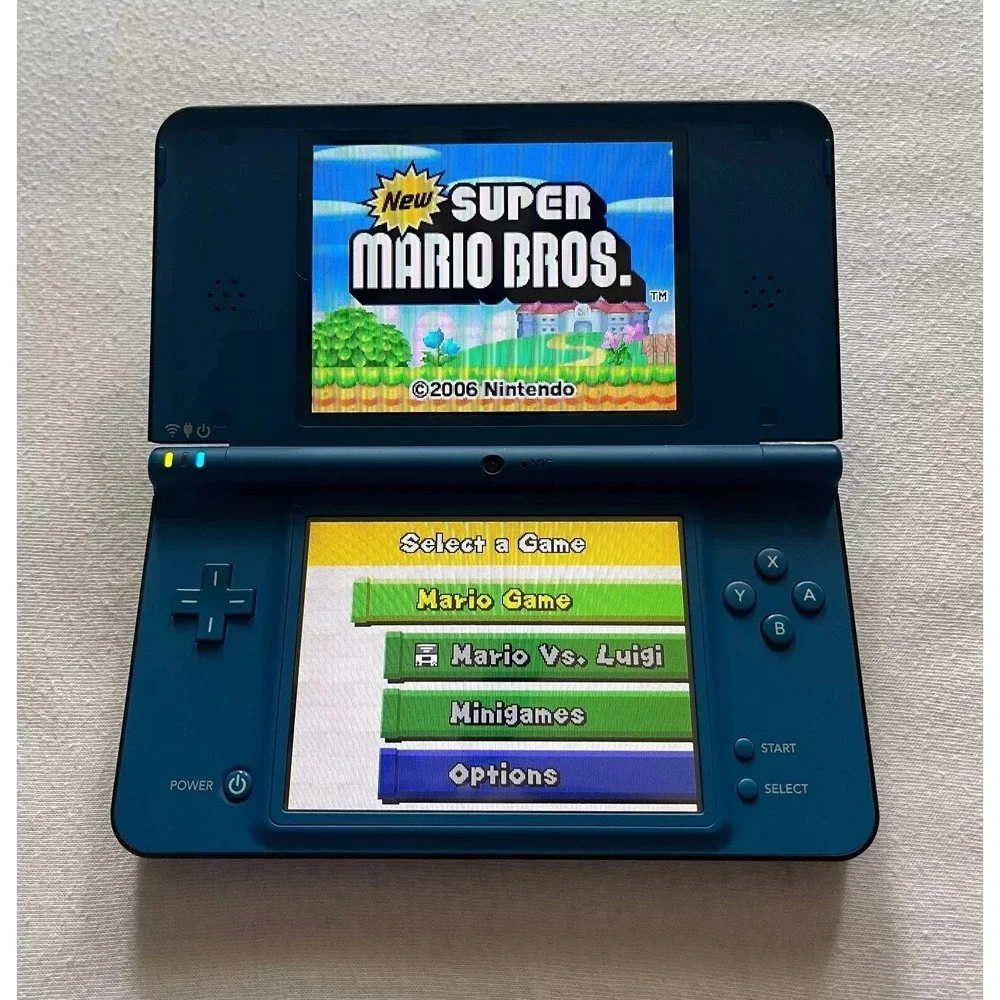 Nintendo DSi XL Midnight Blue Charger MARIO KART - MARIO PARTY - SUPER MARIO A+